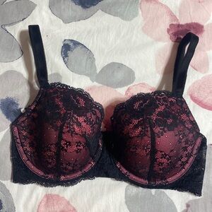 Victoria‘S Secret Non Padded Lace Bra Size 34DD